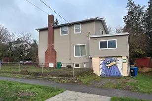 4302 Meridian Ave N, Seattle, WA 98103 - Photo 1