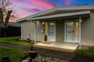 319 7th SE, Puyallup, WA 98372 - Photo 1