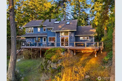 7404 Holiday Boulevard, Anacortes, WA 98221 - Photo 1