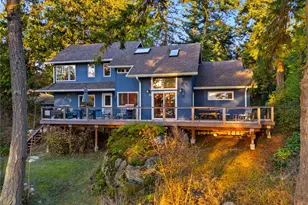 7404 Holiday Blvd, Anacortes, WA 98221 - Photo 1