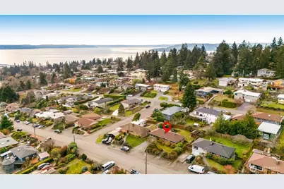 20821 7th Place S, Des Moines, WA 98198 - Photo 1
