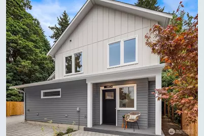 11524 38th Avenue NE, Seattle, WA 98125 - Photo 1