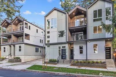 10738 Interlake Avenue N, Seattle, WA 98133 - Photo 1