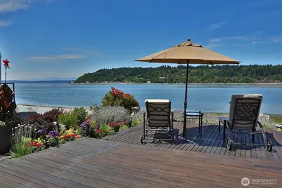 8074 Sandy Hook Drive, Clinton, WA 98236 - Photo 1