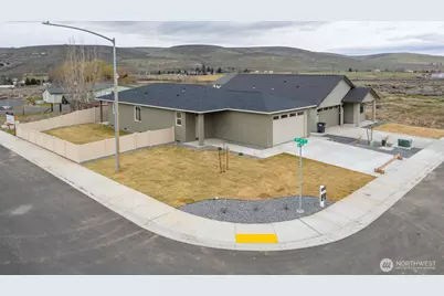 915 Ivy Street NE, Ephrata, WA 98823 - Photo 1