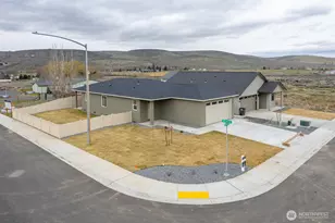 915 Ivy Street NE, Ephrata, WA 98823 - Photo 1