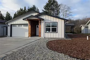 811 NE 357th St, Ocean Park, WA 98640 - Photo 1