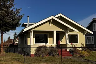 239 W 5th St, Port Angeles, WA 98362 - Photo 1