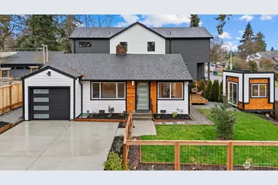 922 NE 117th Street, Seattle, WA 98125 - Photo 1