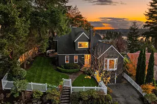 4525 NE 41st St, Seattle, WA 98105 - Photo 1