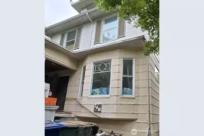 748 Broadway E, Seattle, WA 98102 - Photo 1