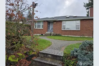 11227 Fremont Avenue N, Seattle, WA 98133 - Photo 1