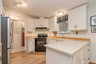 900 29th Street SE #D-11, Auburn, WA 98002 - Photo 1