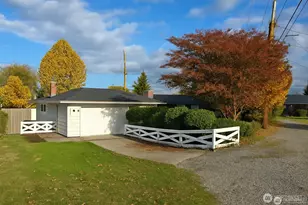 11144 Woodward Ave S, Seattle, WA 98178 - Photo 1