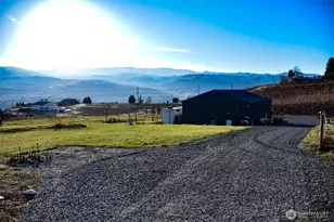 3483 10th St SE, East Wenatchee, WA 98802 - Photo 1