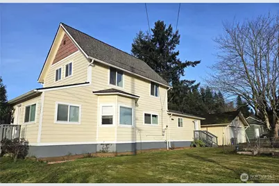1205 Cedar Street, Raymond, WA 98577 - Photo 1
