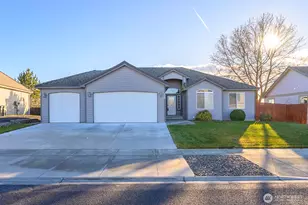 225 E Inglewood Dr, Moses Lake, WA 98837 - Photo 1
