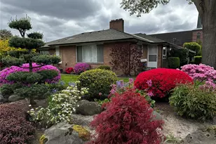 220 4th Ave SW, Puyallup, WA 98371 - Photo 1