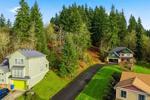 945 Edinburgh Ct, Kelso, WA 98626 - Photo 1