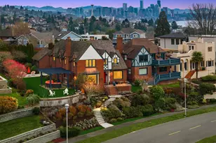 2256 W Viewmont Wy W, Seattle, WA 98199 - Photo 1