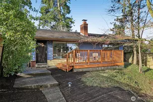 10219 15th Ave NE, Seattle, WA 98125 - Photo 1