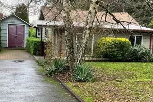 10719 Phinney Ave N, Seattle, WA 98133 - Photo 1