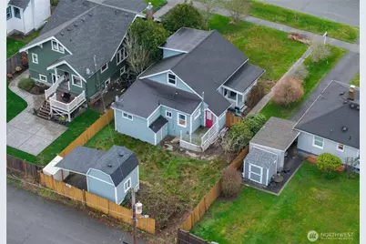 1018 Rucker Avenue, Everett, WA 98201 - Photo 1