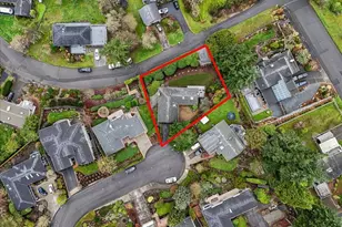 1128 Sea Vista Pl, Edmonds, WA 98020 - Photo 1