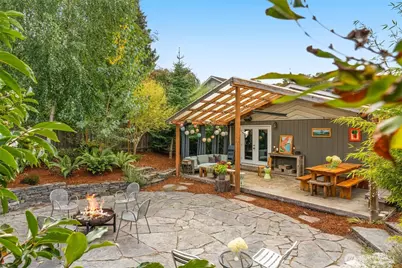 6528 23rd Avenue SW, Seattle, WA 98106 - Photo 1