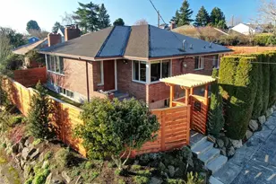 3203 NW 69th St, Seattle, WA 98117 - Photo 1