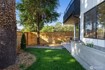 10717 2nd Avenue NW, Seattle, WA 98177 - Photo 1