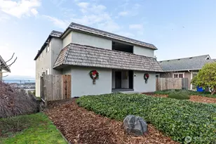 2210 Grand Ave, Everett, WA 98201 - Photo 1