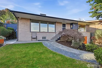5052 Pullman Avenue NE, Seattle, WA 98105 - Photo 1