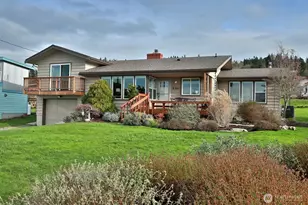 8201 Olympic View Ln, Clinton, WA 98236 - Photo 1