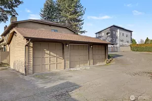8013 NE 177th Ct, Kenmore, WA 98028 - Photo 1
