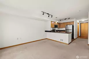 827 Hiawatha Pl S, Seattle, WA 98144 - Photo 1