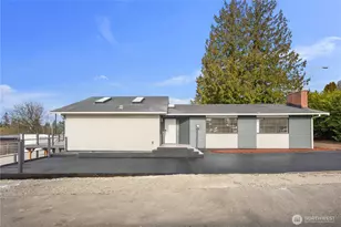 1717 Edmonds Ave NE, Renton, WA 98056 - Photo 1