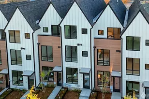 9752 B Holman Rd NW, Seattle, WA 98117 - Photo 1