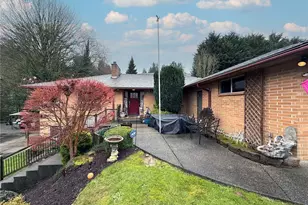 845 S 230th St, Des Moines, WA 98198 - Photo 1