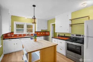 1743 NE 130th Pl, Seattle, WA 98125 - Photo 7