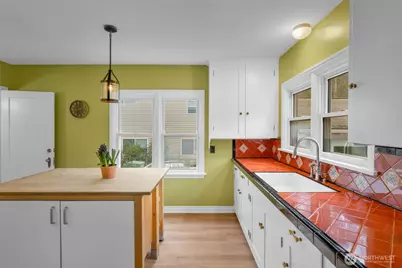 1743 NE 130th Place, Seattle, WA 98125 - Photo 9