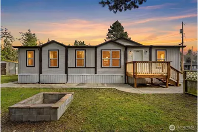 570 Ocean View Drive, Oak Harbor, WA 98277 - Photo 1