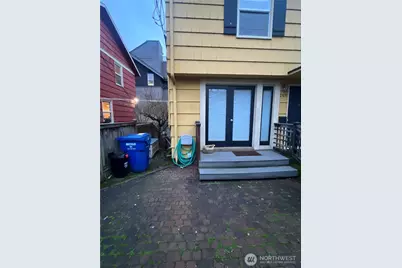 2305 Minor Avenue E, Seattle, WA 98102 - Photo 1