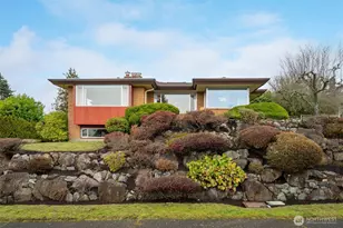 2324 E 17th St, Bremerton, WA 98310 - Photo 1
