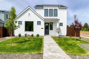 1057 SE Garrison Village Way, College Place, WA 99324 - Photo 1