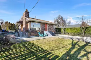 5503 33rd Ave S, Seattle, WA 98118 - Photo 1