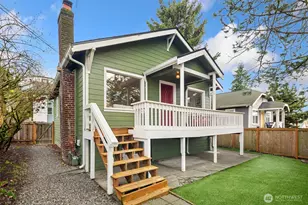 920 N 102nd St, Seattle, WA 98133 - Photo 1