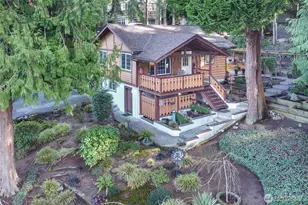 2735 NE 103rd St, Seattle, WA 98125 - Photo 1
