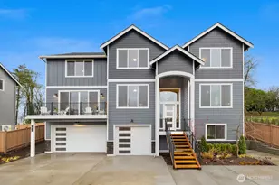 7879 S 132nd St, Seattle, WA 98178 - Photo 1
