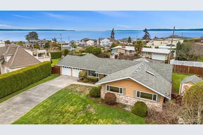 817 Puget Way, Edmonds, WA 98020 - Photo 1